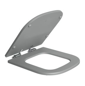 Assento-Deca-em-Poliester-Slow-Close-com-Microban-para-Bacias-Quadra-Polo-Unic-Cinza-Fosco---Deca---AP.217.86---Fundo-Branco-Produto-Principal-SKU-algum-detalhe-em-evidencia-ou-produto-aberto-