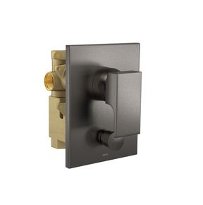 Misturador-Monocomando-Deca-4-Vias-de-Chuveiro-com-Desviador-para-Banheira-Unic-Dark-Antracite---Deca---2994.GF90.MT---Fundo-Branco-Produto-Principal-SKU-posicionada-na-diagonal-direita-ou-redondo-e-produto-fechado