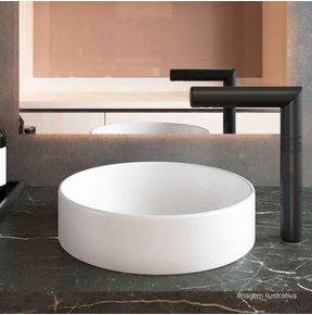Torneira-Deca-de-Mesa-Bica-Alta-para-Lavatorio-com-Textura-Orion-Black-Matte---Deca---1189.BL102.MT.T06---Ambientada-Com-Zoom-no-produto-pode-conter-2-ou-mais-produtos-diretamente-relacionados-e-acessorios-de-banheiros.