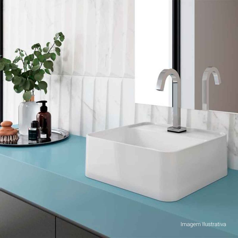 Torneira-Deca-de-Mesa-Bica-Baixa-Touchless-para-Lavatorio-Tube-Cromado---Deca---1785.C.TUB.SNS---Ambientada-Com-Zoom-no-produto-pode-conter-2-ou-mais-produtos-diretamente-relacionados-e-acessorios-de-banheiros.