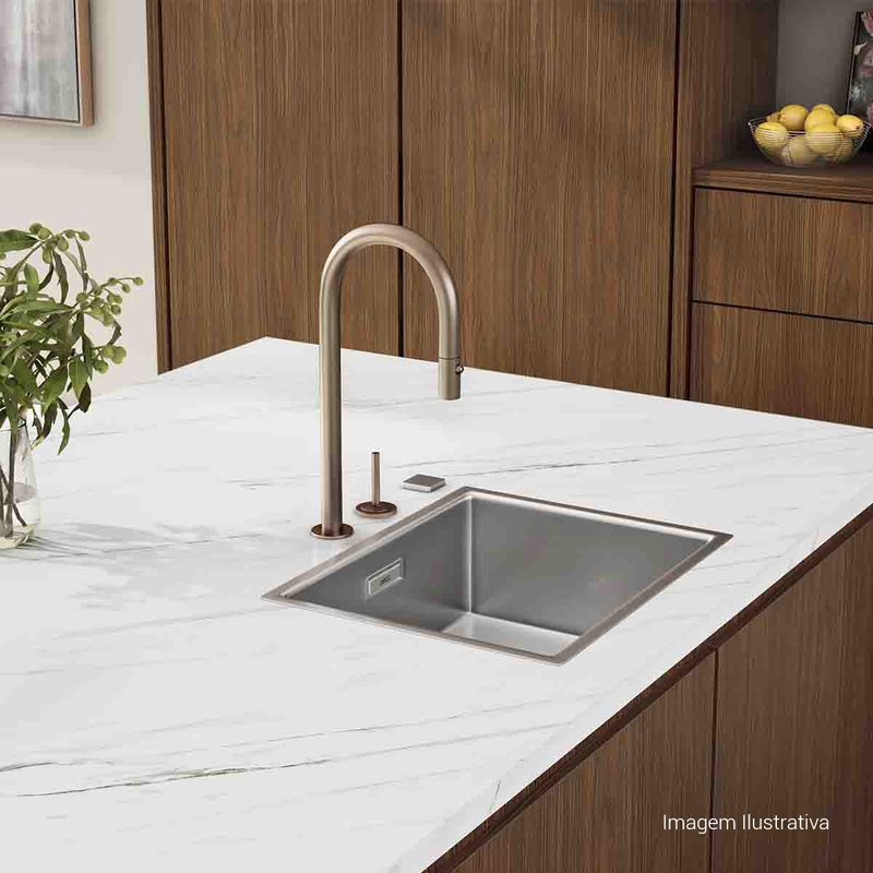 Bica-de-Mesa-Deca-Curva-para-Cozinha-You-Corten---Deca---1292.CT99.MT---Ambientada-Com-Zoom-no-produto-pode-conter-2-ou-mais-produtos-diretamente-relacionados-e-acessorios-de-banheiros.