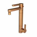 Misturador-Monocomando-Deca-de-Mesa-para-Cozinha-com-Filtro-Twin-Red-Gold---Deca---2240.GL.RD---Fundo-Branco-Produto-Principal-SKU-posicionada-na-diagonal-esquerda