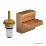 Acabamento-para-Registro-de-Pressao-Deca-1-2--e-3-4--com-Mecanismo-1-2-Volta-Dream-Red-Gold---Deca---4916.GL87.PQ.RD---Fundo-Branco-Produto-com-item-complementar-posicionada-na-diagonal-direita-e-fechado-ou-produto-redondo