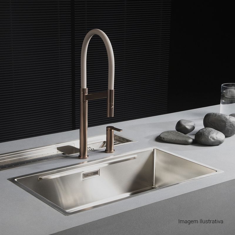 Misturador-Monocomando-Deca-de-Mesa-para-Cozinha-Colore-Corten-e-Fendi---Deca---2289.CT.MT.FD---Ambientada-Com-Zoom-no-produto-pode-conter-2-ou-mais-produtos-diretamente-relacionados-e-acessorios-de-banheiros.