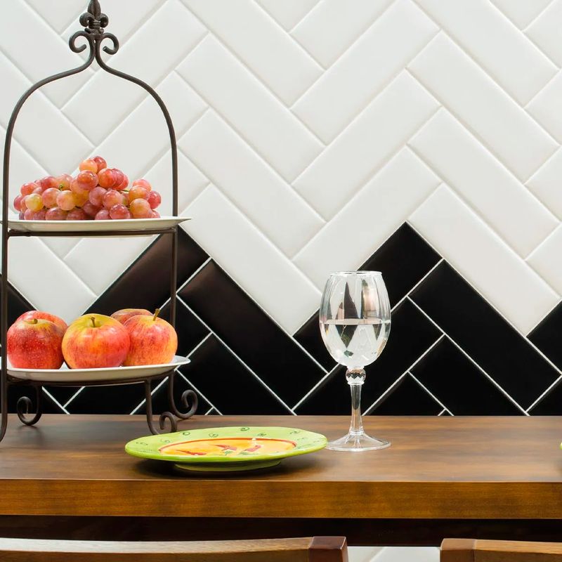 Porcelanato-Monocromatico-Matte-8x25cm-Preto---Portinari-Decora-Bk-Mat-Bold---Portinari---6059358A---Ambientada-Ampla-